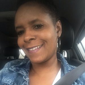 Meet your Posher, Gloria